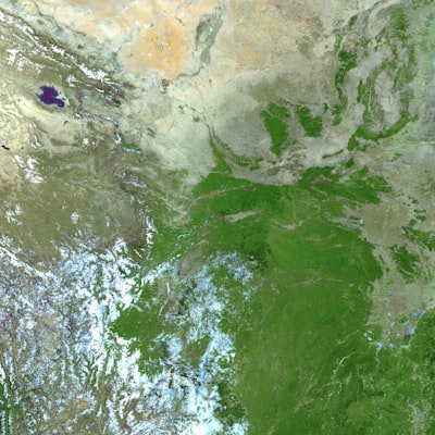Pronóstico detallado de irradiancia solar integrando clima y satélite