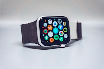 Guide to installing watchOS 27 beta and using Siri AI