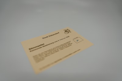 API de Extracción Rápida y Segura de Datos de Identificación de Votantes en AZAPI.ai