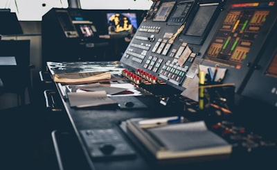 CVEs en Daktronics: Path Traversal y credenciales fijas