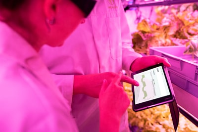 Chemical Detection Driven by Artificial Intelligence for Food and Crop Analysis