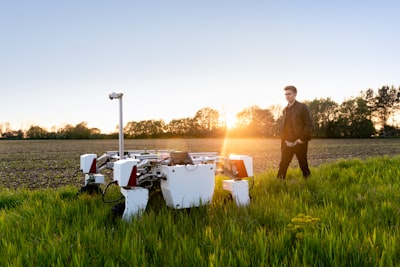 Cabled robot co-designed for off-grid operation
