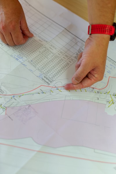 Navegación interior accesible con planos analizados por agentes LLM