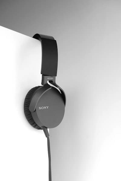 Análisis de Costos de Auriculares Premium Sony WH-1000XM5