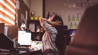Cómo la coordinación entre varios agentes disminuye el agotamiento de los programadores