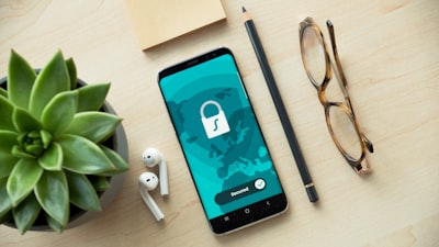 Auditoría completa: código, permisos, IA y despliegue