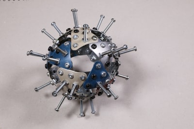 El mecanismo de la adición modular: Características clave.