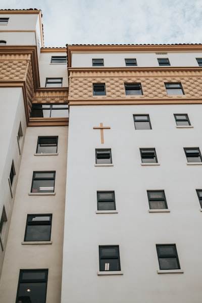 Detener Agentes Divinos