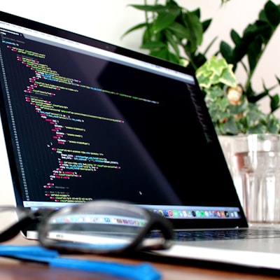 ¿El software web personalizado potencia la mejora continua?