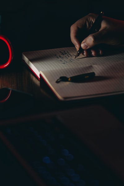 Gemini Notebook: What's New and Key Differences