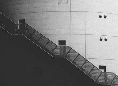 Optimización de Política Balanceada para Mejorar el Aprendizaje por Refuerzo