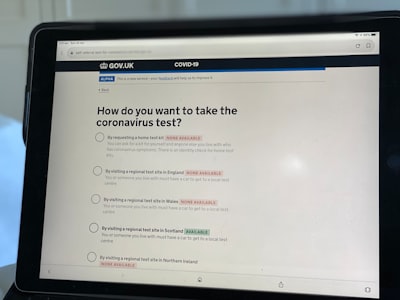 ¿Por qué es importante alinear la plataforma de IA para empleados con los objetivos de transformación digital?