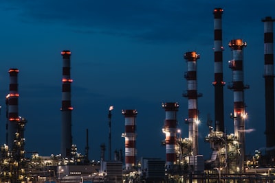 Automatización industrial con orquestación multiagente paralela