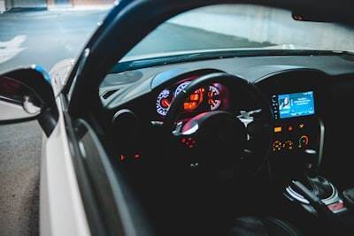 Soluciones de desarrollo de aplicaciones para empresas automotrices