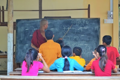 ¿Quién se beneficia más del sistema de gestión de escuelas de manejo?