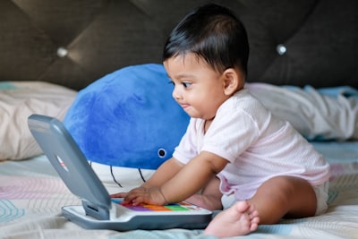 PROTEGE EL FUTURO DE TU NIÑO CON EL MEJOR CUIDADO INFANTIL EN LÍNEA