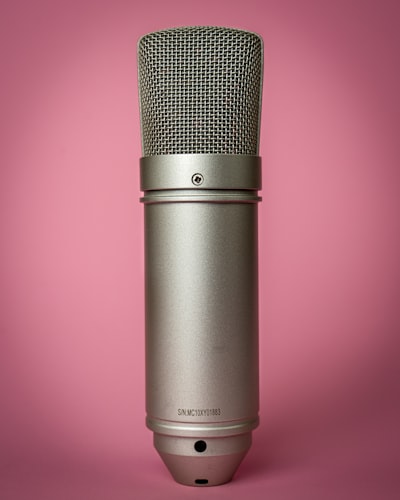 ¿Cuánto cuestan los agentes de voz AI personalizados?
