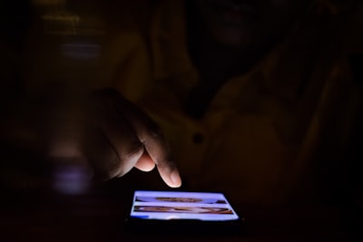 Hackers robaron sus detalles personales al hackear su teléfono