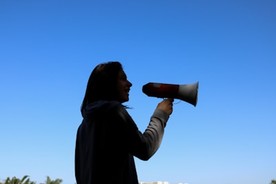 El Impacto de Agentes de IA de Voz en el Soporte y los Sistemas IVR