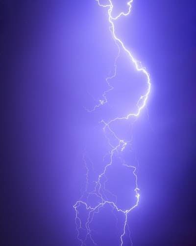 Optimizando la Ingeniería de Prompts: ¿Cómo APO de Agent Lightning ensena a los agentes a escribir mejores prompts