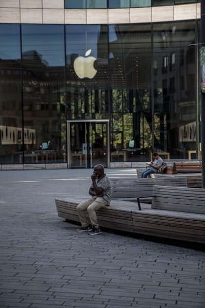 Apple vs ChatGPT: ¿Siri como chatbot de inteligencia artificial?