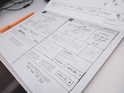 Diseño experimental bayesiano restringido con planificación en línea
