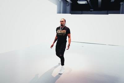 Hombre baila durante 144 horas para establecer récord de maratón de videojuegos
