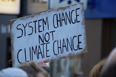 Descubre relaciones causales ocultas en datos climáticos