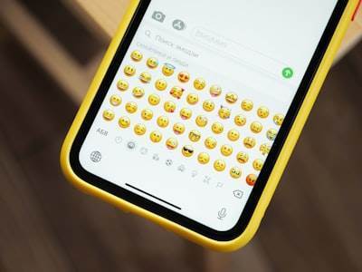 Por qué los emojis son perjudiciales para el aprendizaje por refuerzo