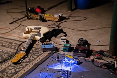 Cómo la IA convierte el sonido limpio de guitarra en efectos