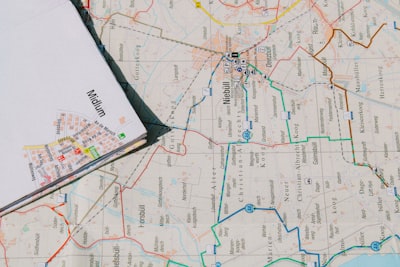 Filtrado Bayesiano en Sistemas No Lineales con Mapas de Transporte Acoplados