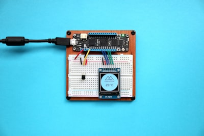 ¿Cómo probar un sistema telefónico de IA antes de comprarlo?