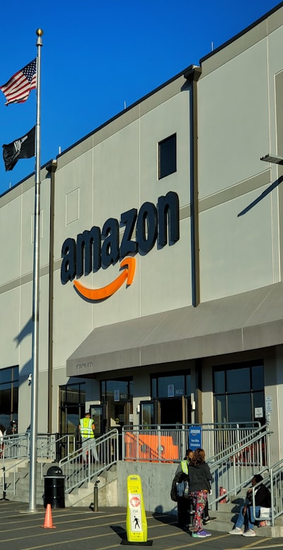 Fin de los Empleos de UPS: Peligro para 30,000 Trabajos al Concluir la Era de Amazon
