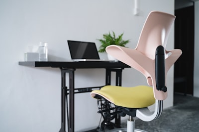 ¿Flexibilidad del asistente de llamadas de IA en diseño y funcionalidad?