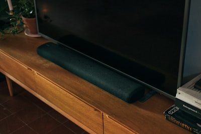 La ubicación de la barra de sonido importa más que el equipo