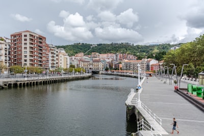 Empresa de desarrollo de nodos personalizados de n8n en Bilbao