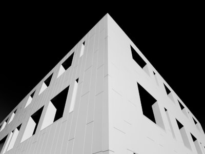 Por qué la arquitectura monolítica modular es clave para desarrollo asistido por inteligencia artificial.