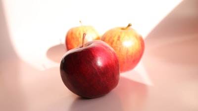 La regla de compartir datos de Apple 5.1.2(i) para desarrolladores iOS.