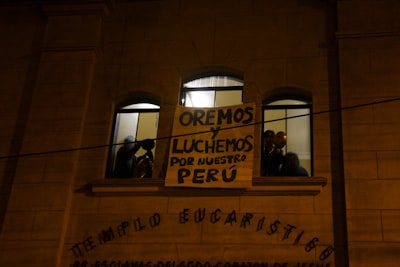 OrchJail: Evasión de Agentes Texto-Imagen con Fuzzing Guiado por Orquestación