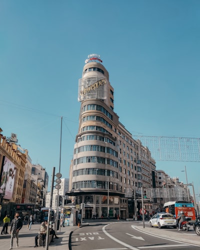 Mejores empresas en Madrid para automatización de análisis de contratos con IA