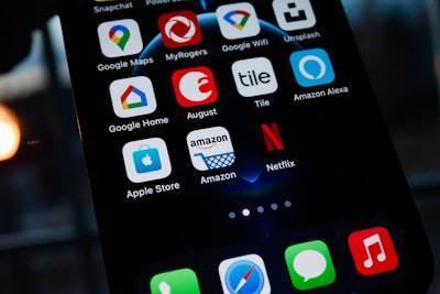Amazon y Google designados como proveedores de tecnología crítica para la industria financiera por la UE
