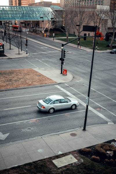 ¿Cómo Protege un Abogado de Multas de Tráfico de Kansas City tu Historial de Conducir?