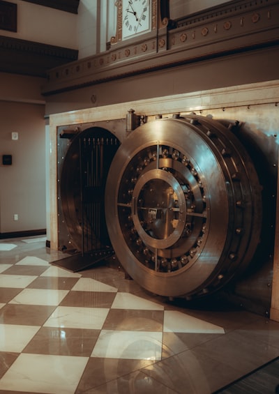 3 Lecciones de las Instituciones para Fundadores de Cripto