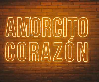 Socio líder en creación de videos de avatar AI en Zaragoza