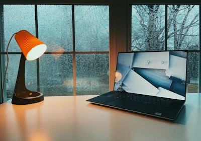 Dell reduce el grosor de las laptops empresariales para mejorar la refrigeración y la duración de la batería