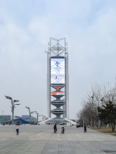 El medio maratón de robots de Beijing muestra resultados mejorados