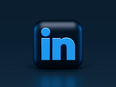 Plazos reales para intranet con red social y moderación
