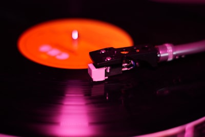 Comparte y sigue tu historia musical con Record Club