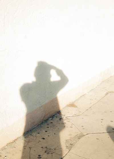 ShadowMerge: envenenamiento de memoria de agentes en grafos por conflictos de canal