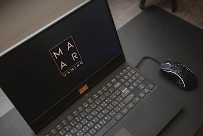 Socio especializado en desarrollo de software personalizado